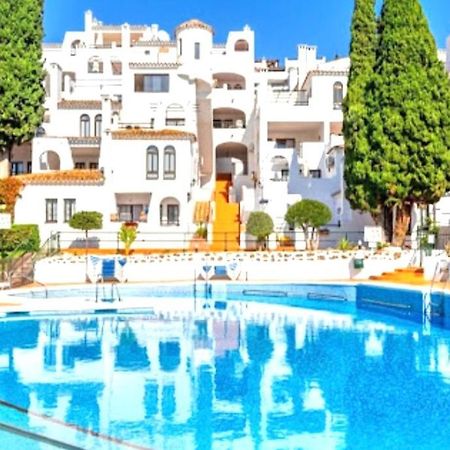 Apartamento Pueblo Evita Apartment Беналмадена Екстериор снимка