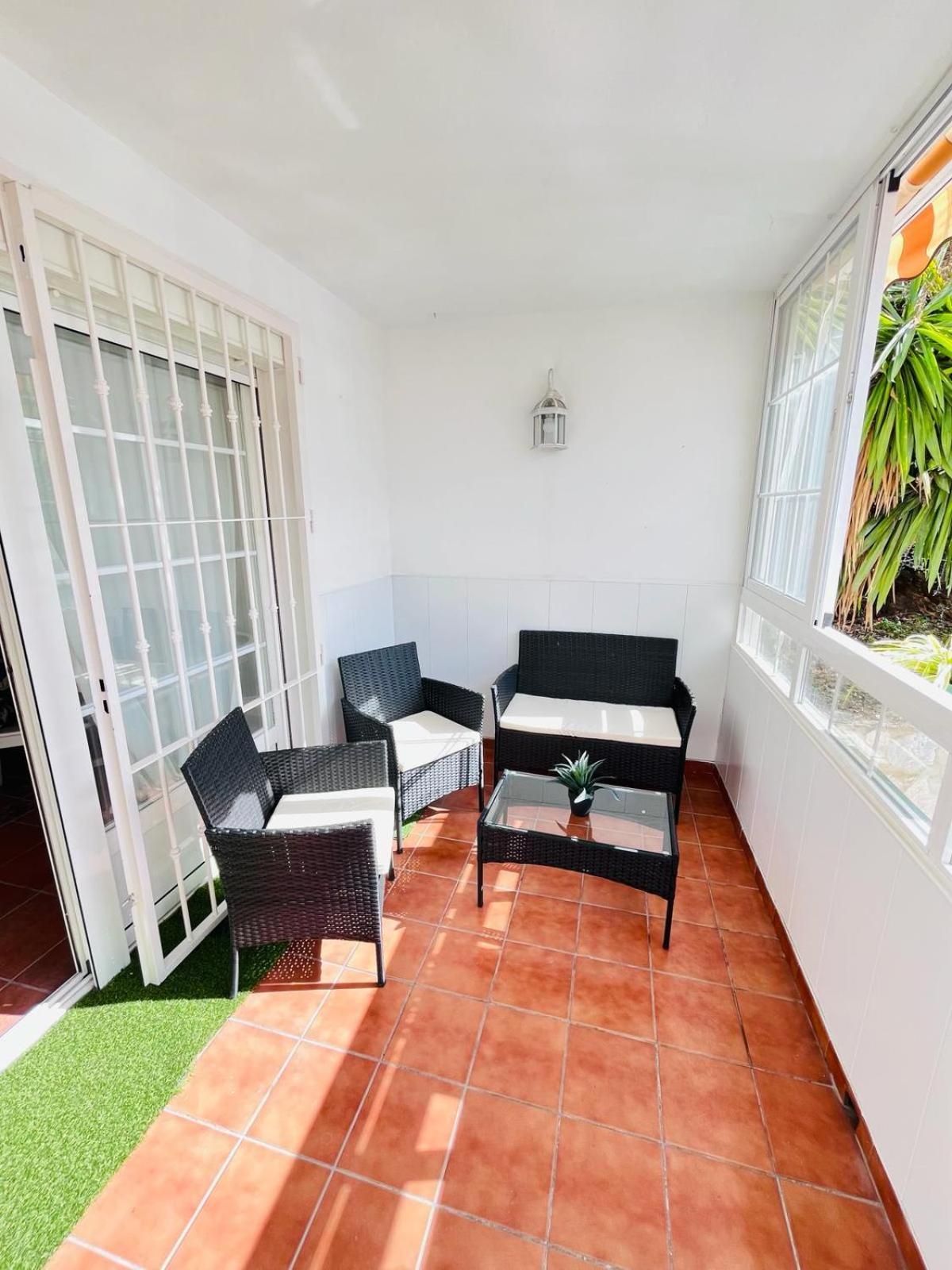 Apartamento Pueblo Evita Apartment Беналмадена Екстериор снимка