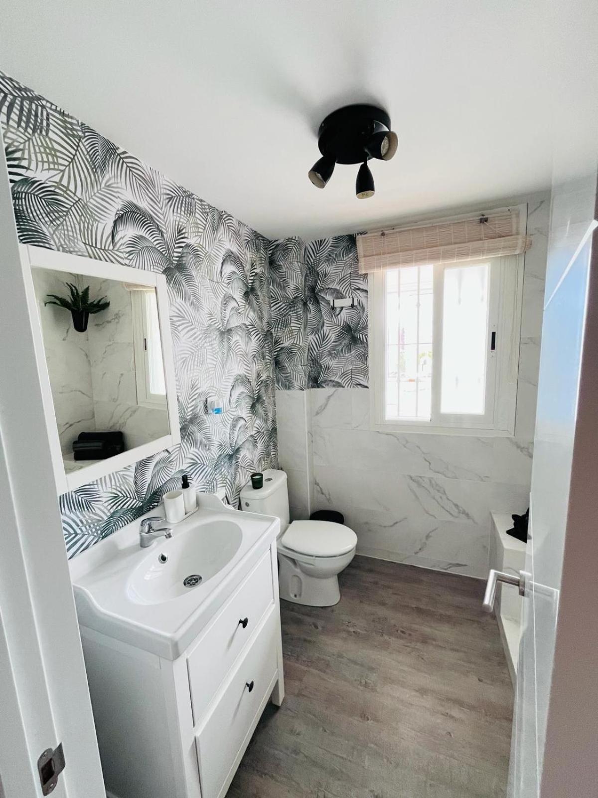 Apartamento Pueblo Evita Apartment Беналмадена Екстериор снимка